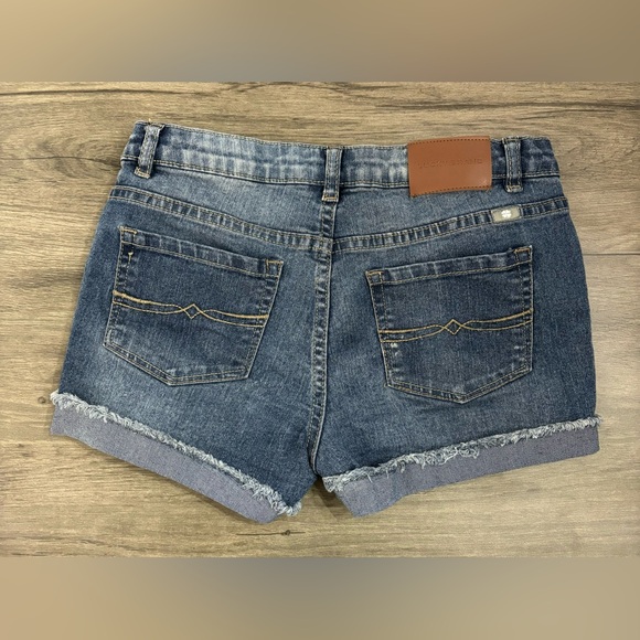 Lucky Brand Riley Shorts Girls Size 14 Destroyed Cuffed Mid Rise Denim EUC - Picture 4 of 7